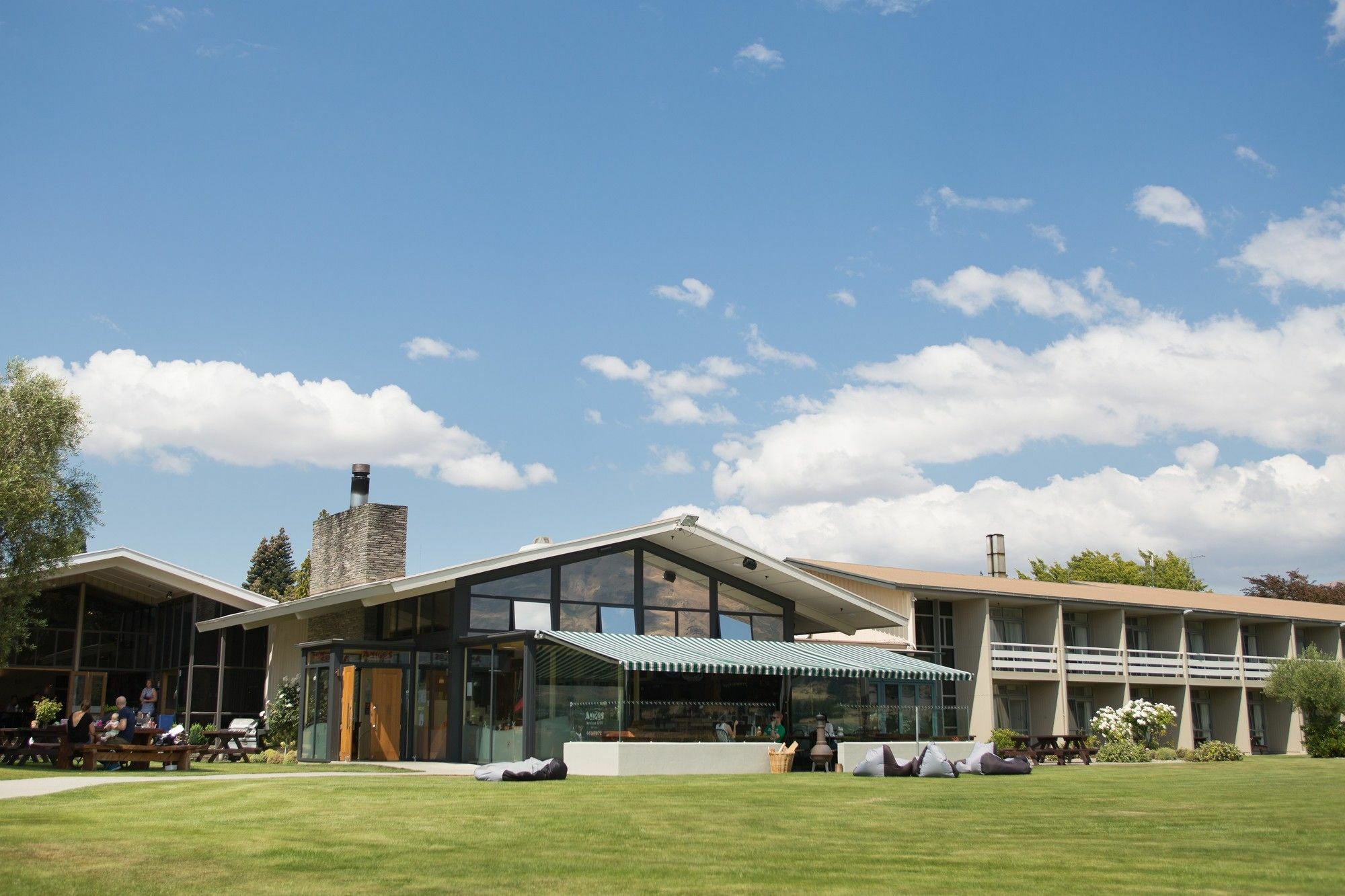 Wanaka Hotel Zewnętrze zdjęcie